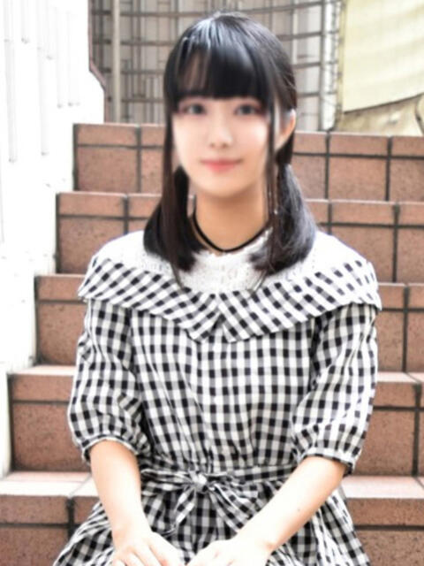 もも★黒上清楚な処女★ 現役女子大生コレクション(デリヘル)