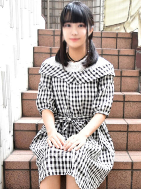 もも★黒上清楚な処女★ 現役女子大生コレクション(デリヘル)