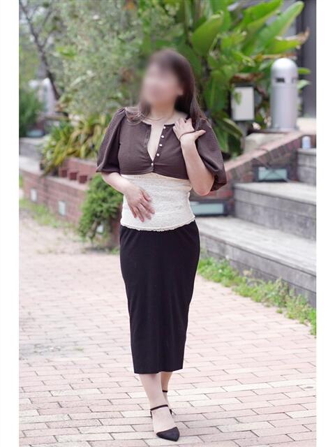 みずえ 奥鉄オクテツ大阪（駅待ち合わせ型人妻デリヘル）