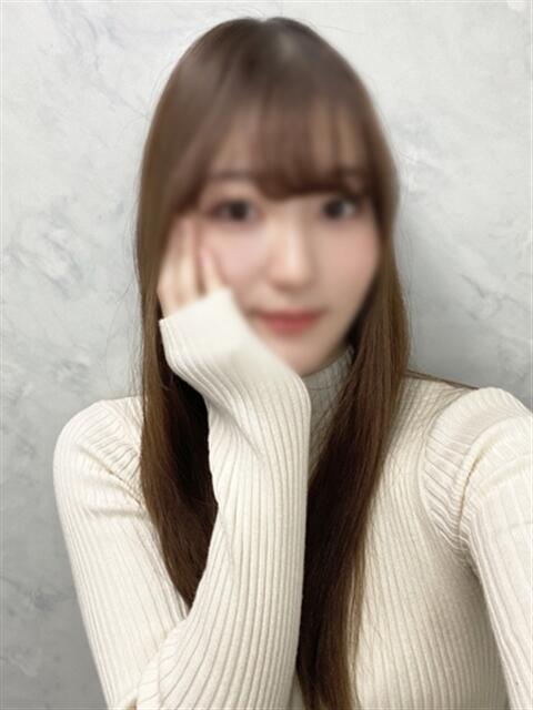 えみ 渋谷くいーんず（素人専門ホテヘル＆デリヘル）
