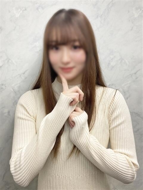 えみ 渋谷くいーんず（素人専門ホテヘル＆デリヘル）