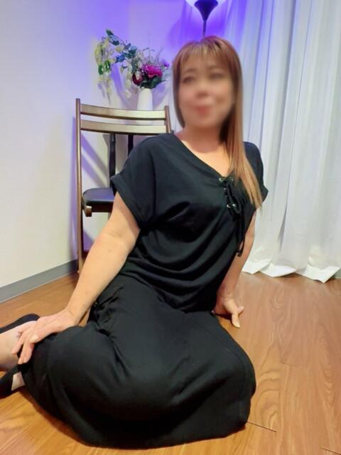 ネネ しゅうかつ倶楽部（人妻・熟女デリヘル）