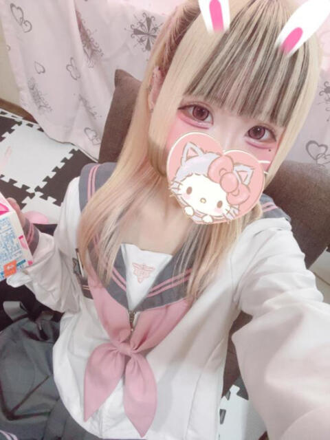 えな 山梨　風俗　デリヘル　 『ラブ＆ピース学園』（デリヘル）