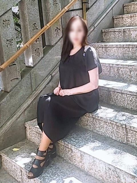 星 鶯うぐ(人妻系熟女デリヘル)