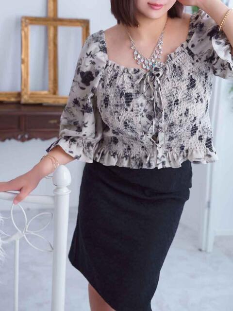 ねる 遊び妻 越谷店（人妻系デリヘル）