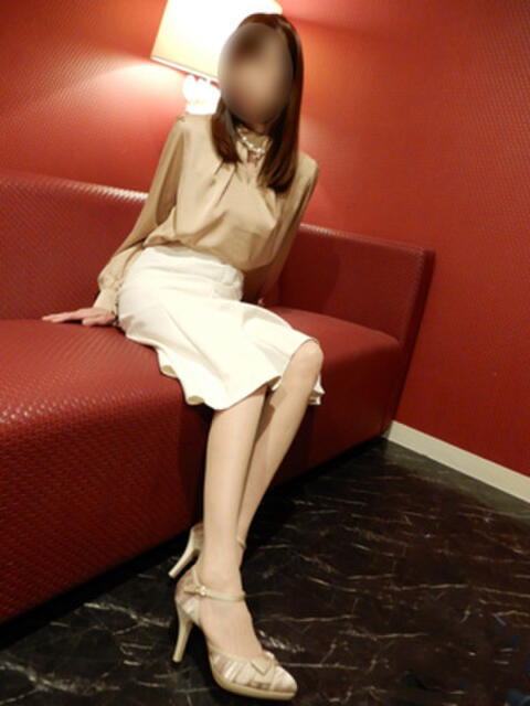 ゆい ロダン（人妻熟女デリヘル）