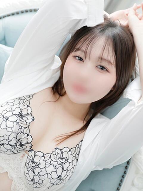 もも ノーパンエステ!?絶頂させる天使たち（風俗エステ）