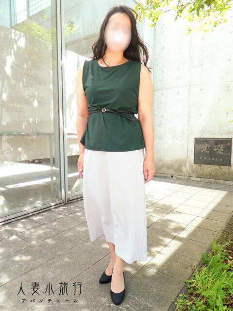 まり 人妻小旅行（人妻系デリヘル）