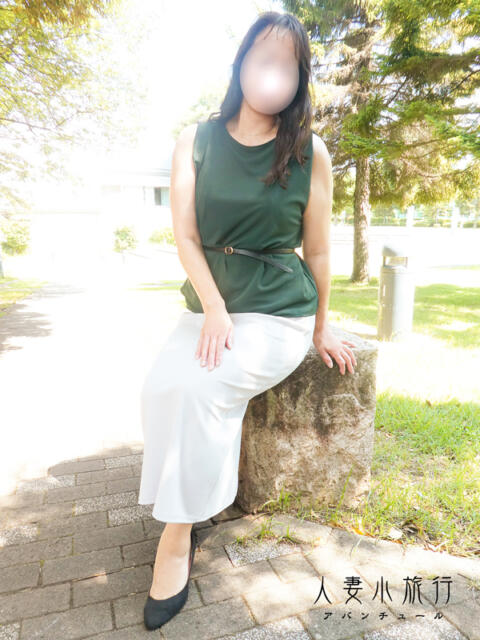 まり 人妻小旅行（人妻系デリヘル）