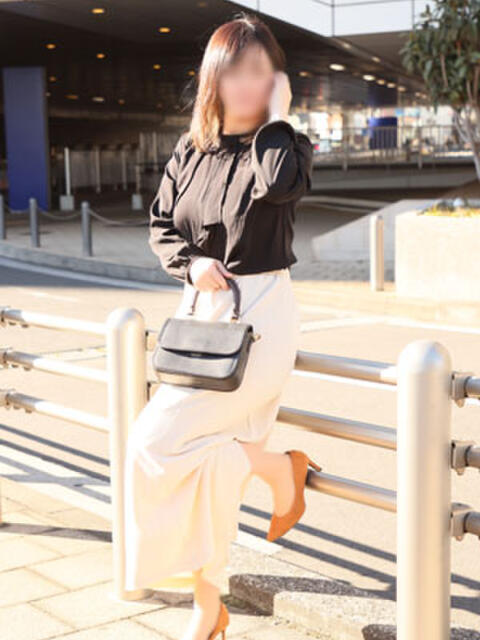 かおる 出会い系人妻ネットワーク 新宿〜池袋編(待合せ型人妻系デリヘル)