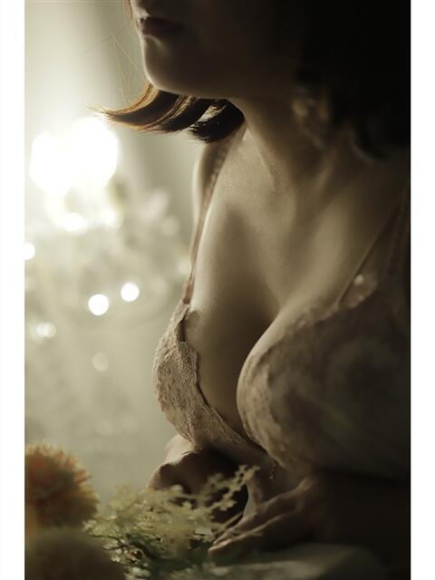 ゆず 奥鉄オクテツ大阪（駅待ち合わせ型人妻デリヘル）