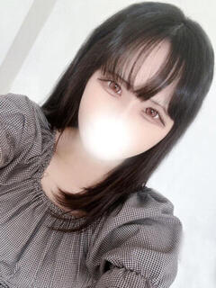 麗日しゅな