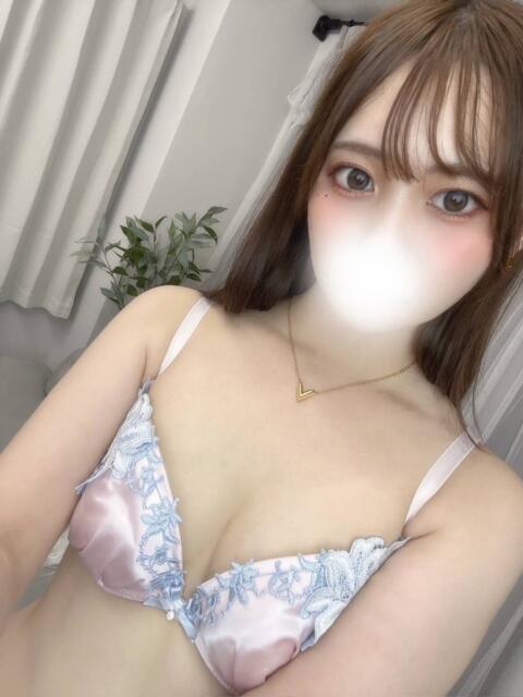 りら☆E美乳・キレカワ 白河美少女図鑑（デリヘル）