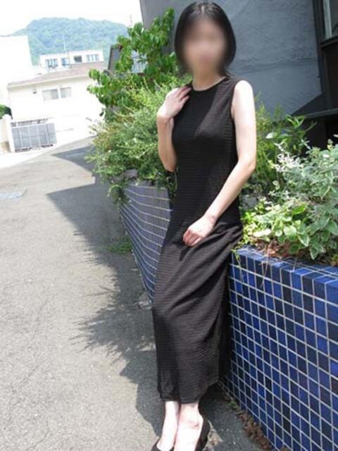 涼子 CLASSY（クラッシー）.神戸（待ち合わせ型人妻・淑女デリヘル）