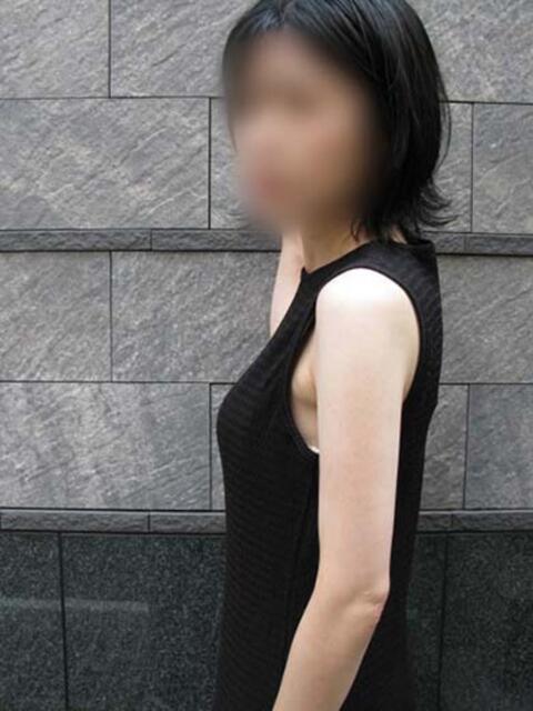 涼子 CLASSY（クラッシー）.神戸（待ち合わせ型人妻・淑女デリヘル）