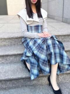 秋坂いずみ