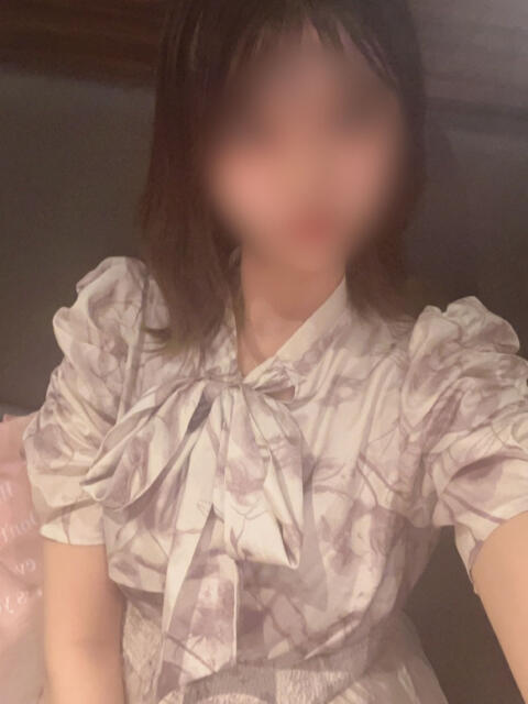 にあ 美コキ手少女（派遣型オナクラ(手コキ)）