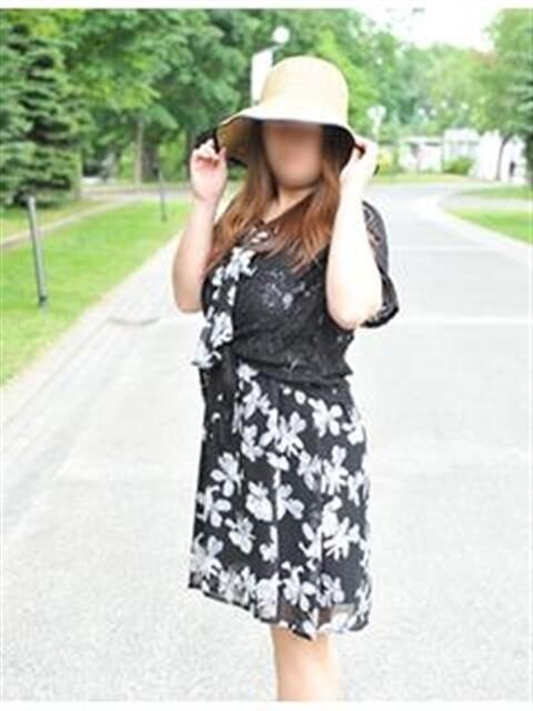 みなみ 未亡人 札幌店(人妻系デリヘル)