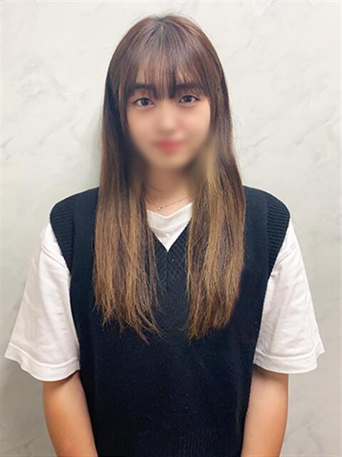 もな 渋谷くいーんず（素人専門ホテヘル＆デリヘル）