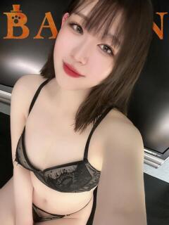 ゆうり【知的清楚な元CA】