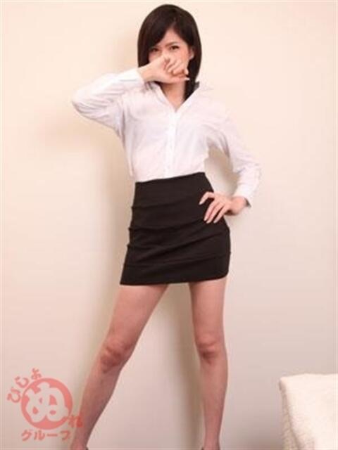 レイカ びしょぬれ潮吹秘書(素人コスプレデリヘル)