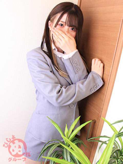 ユ ン びしょぬれ潮吹秘書(素人コスプレデリヘル)