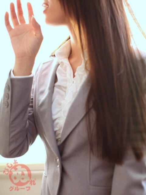 マサミ びしょぬれ新人秘書（素人コスプレデリヘル）