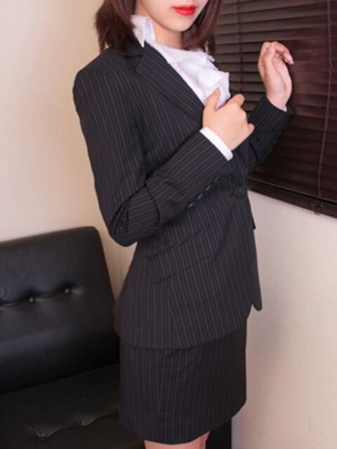 シ ホ びしょぬれ新人秘書(素人コスプレデリヘル)