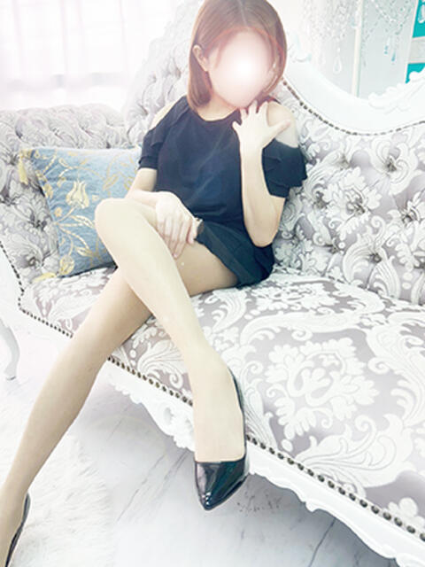 亜紀 モアグループ南越谷人妻花壇（人妻デリヘル）