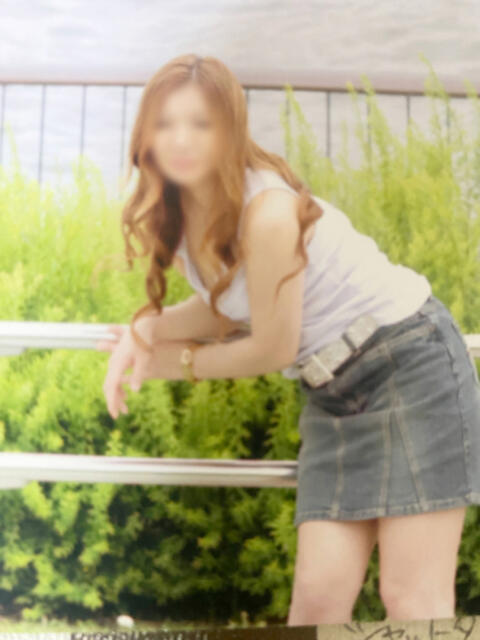 白川 鶯うぐ（人妻系熟女デリヘル）