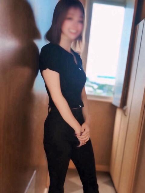 なこ入店2日目 フェアリードール（デリヘル）