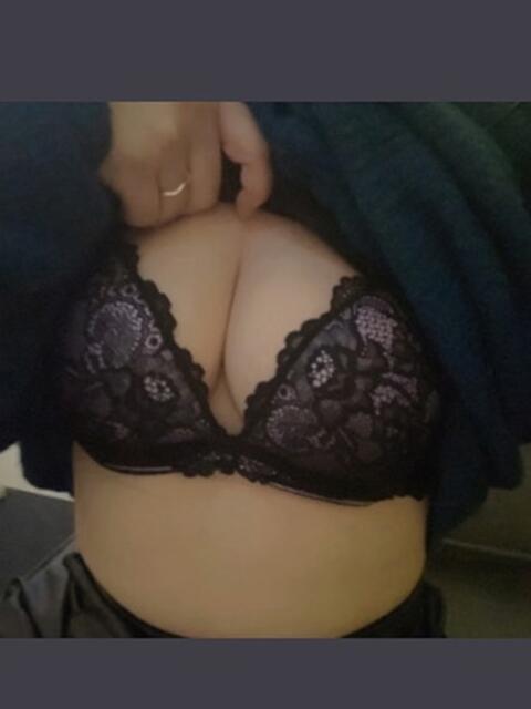 りと 帯広黒い金魚（デリヘル）