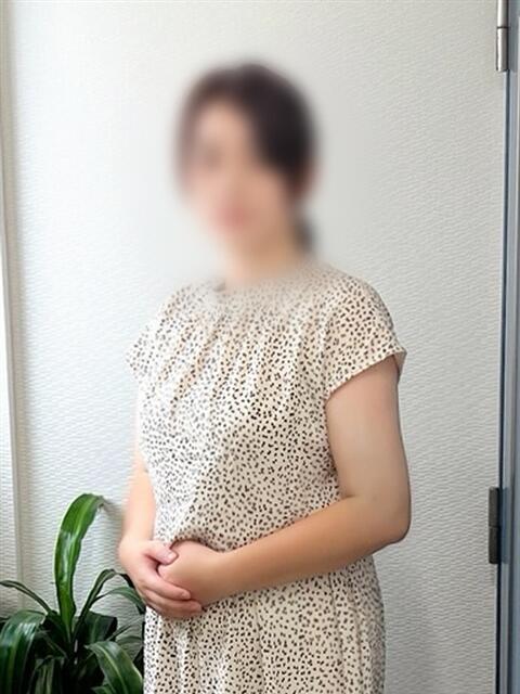 新見　やよい 熟女パラダイス池袋店(カサブランカグループ)（人妻熟女デリへル）