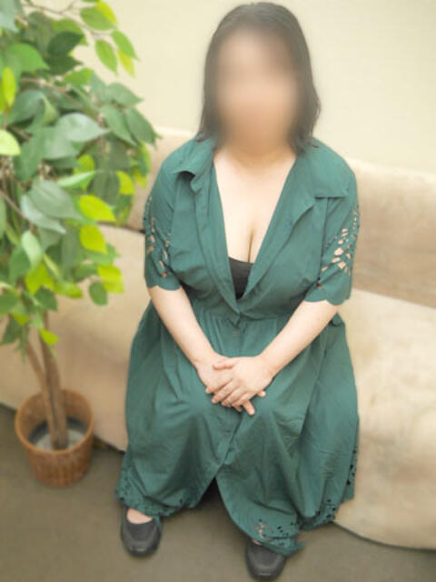 やえ かわいい熟女＆おいしい人妻 町田店（人妻系デリヘル）