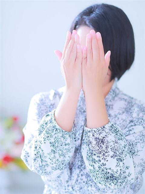 ひみつ★未経験・Hカップ女子♪ フルフル☆60分10000円☆(RUSH ラッシュ グループ)（デリヘル）