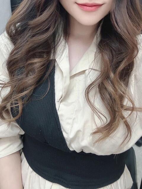 なお スパーク梅田店(ホテヘル&デリヘル)