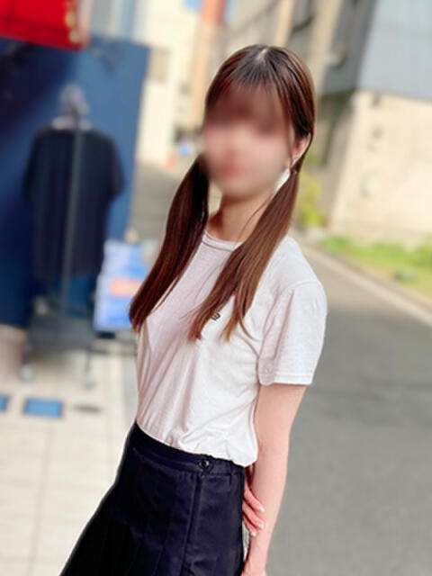 のぞみ かりんと秋葉原(オナクラ・手コキ)