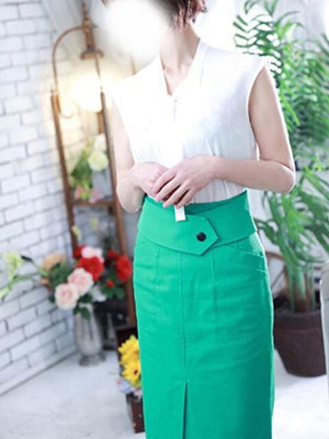 あきほ 神戸人妻花壇(人妻デリヘル)