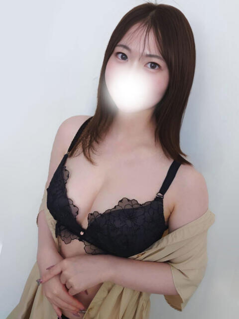 佐伯こはる 全裸にされた女たちor欲しがり痴漢電車（ホテヘル）