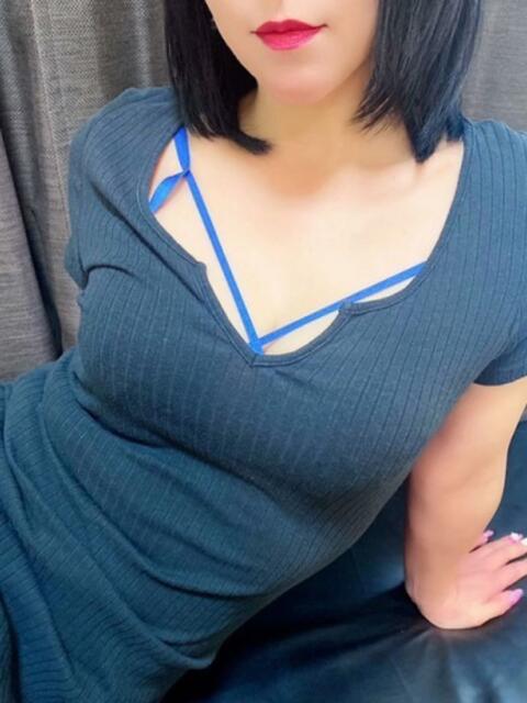 綾木りあ ワイフの楽園（【非風俗】メンズエステ）