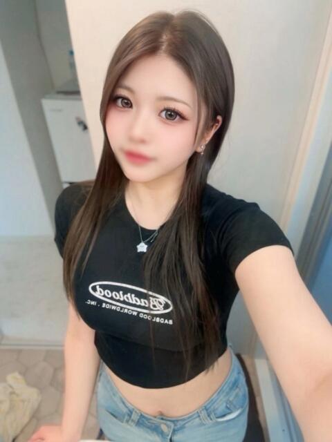 えみり デリヘルラボ・クレージュ(デリヘル)