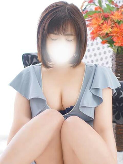 ひとみ クラブルージュ(人妻デリヘル)