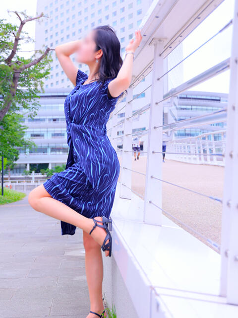 りょう［神奈川］ 奥鉄オクテツ東京店（デリヘル市場）（駅待ち合わせ型人妻デリヘル）