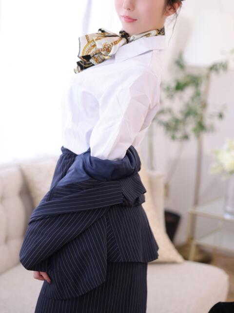 篠田 凛々子 虎ノ門空港(高級デリヘル)