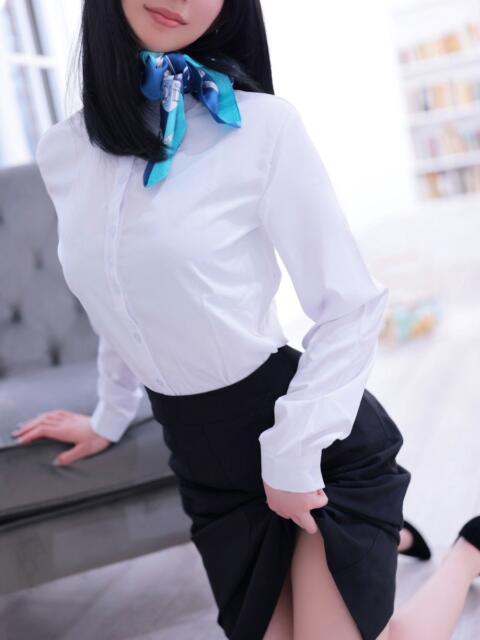 新村 英那 虎ノ門空港(高級デリヘル)