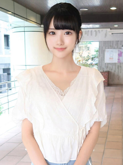 なみ★規格外圧倒的美少女★ 上野現役女子大生コレクション(デリヘル)