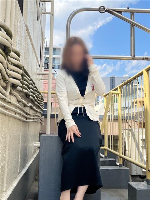 新田 ゆい 熟女パラダイス池袋店(カサブランカグループ)(人妻熟女デリへル)