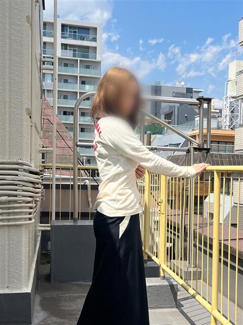 新田 ゆい 熟女パラダイス池袋店(カサブランカグループ)(人妻熟女デリへル)