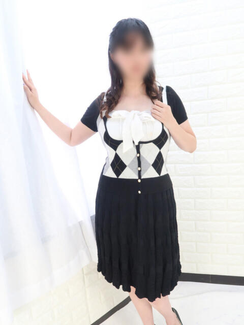 ななみ マダム可憐（人妻デリヘル）
