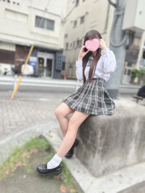 体験入店ももあ『激かわ経験浅め！卒業したて18歳美少女！』 錦糸町派遣型JKリフレガチあい（派遣リフレ）
